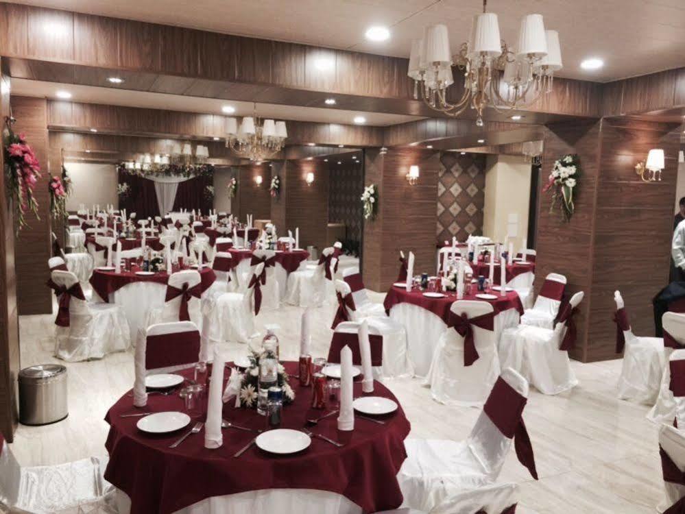 Hotel Pine Spring Wazir Bagh Srīnagar Dış mekan fotoğraf