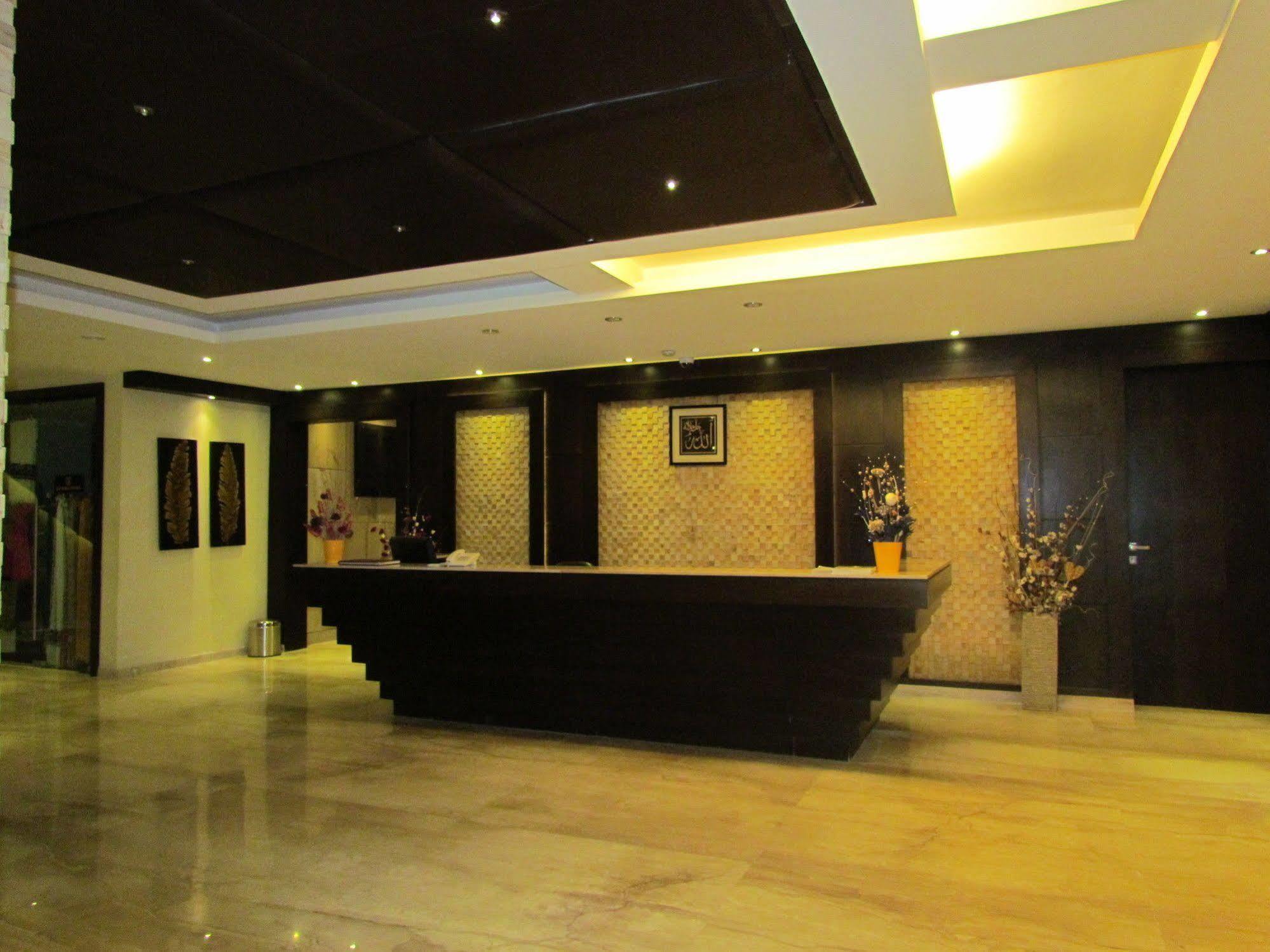 Hotel Pine Spring Wazir Bagh Srīnagar Dış mekan fotoğraf